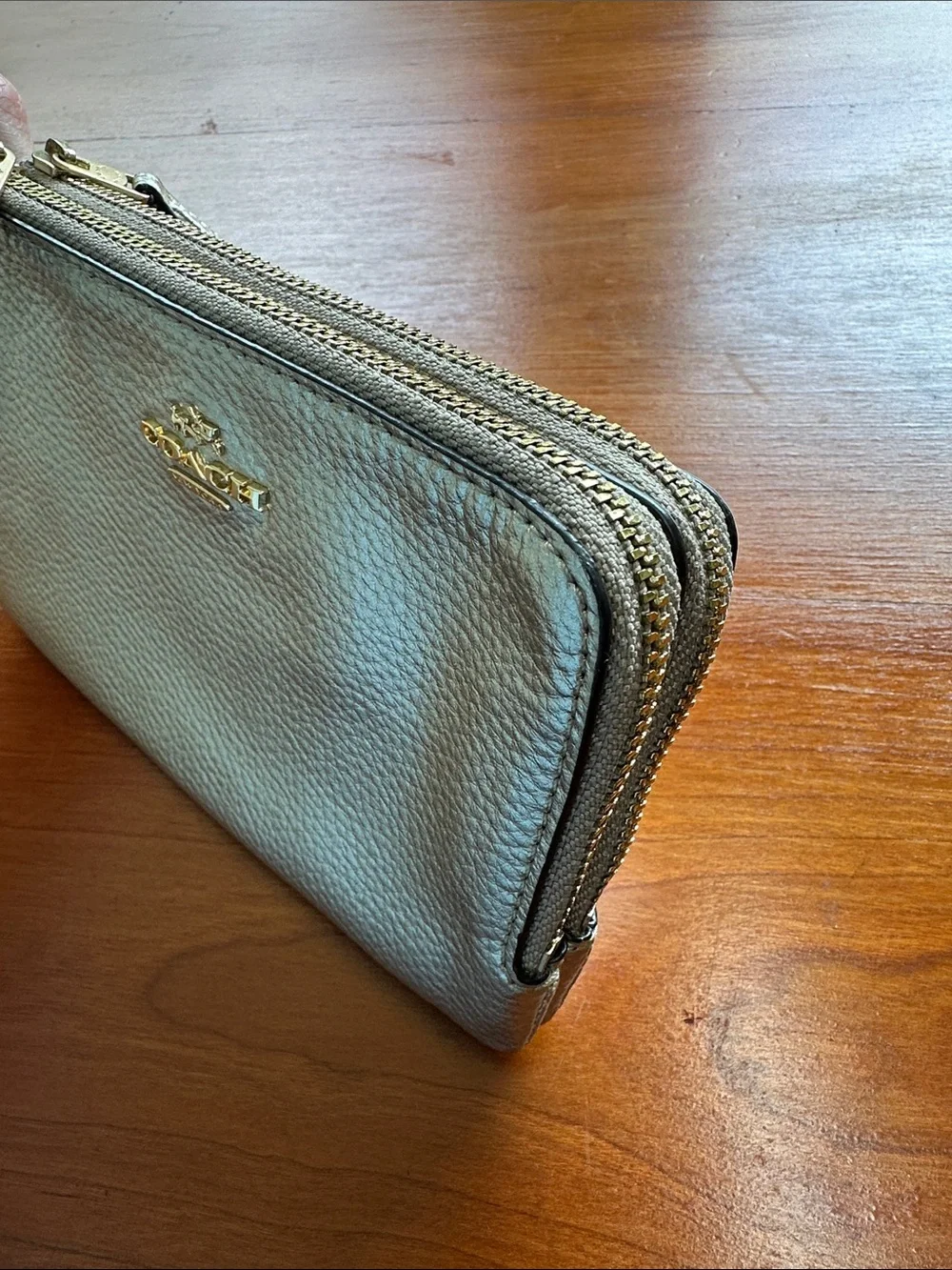NWOT Coach Double Corner Zip Metallic Gold Leather Wristlet